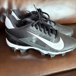 Nike Black and White Sports Cleats